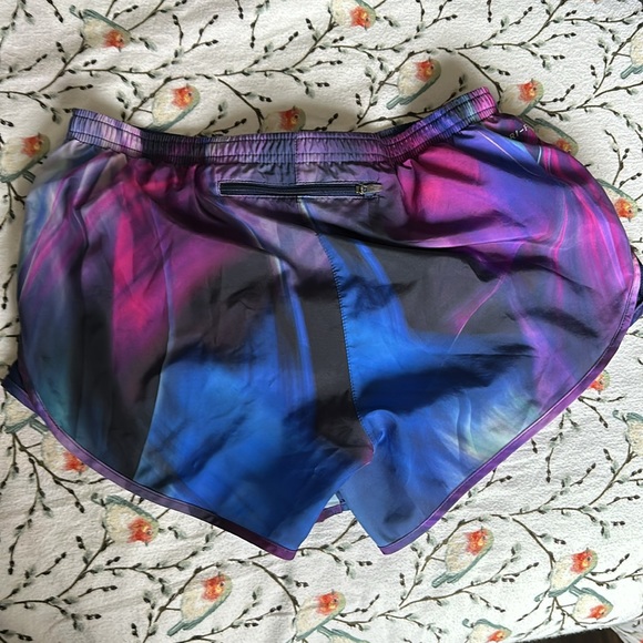 Nike running shorts - Picture 4 of 6
